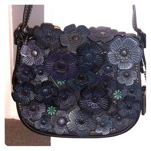 Coach tea flower shoulder flap bag